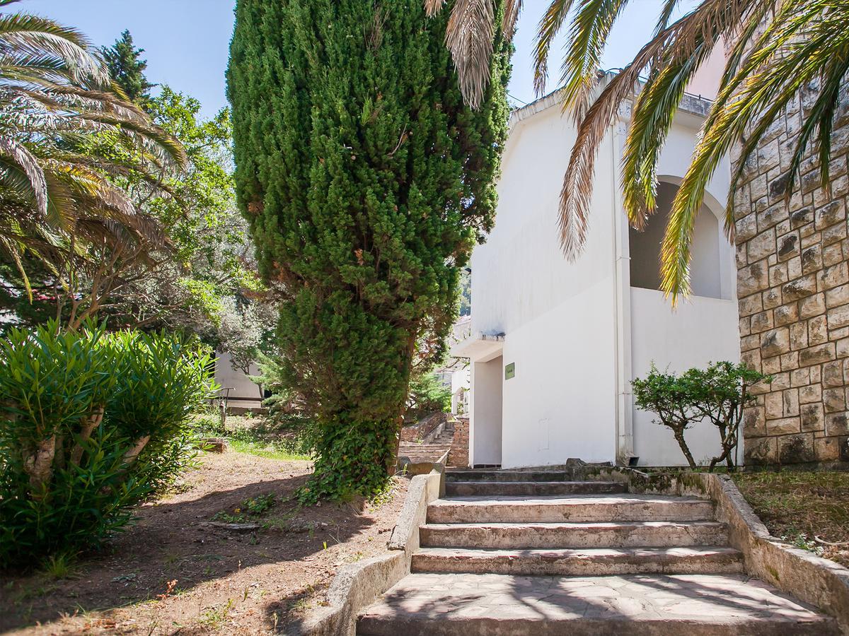 Holiday Park Vile Park Μπούντβα Εξωτερικό φωτογραφία